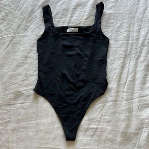 Aritzia Babaton contour bodysuit Black